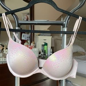 Victoria’s Secret Very Sexy push up bra